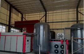 車間里不可缺少的40立方螺桿式空壓機(jī)，管路一次成型無漏點(diǎn)