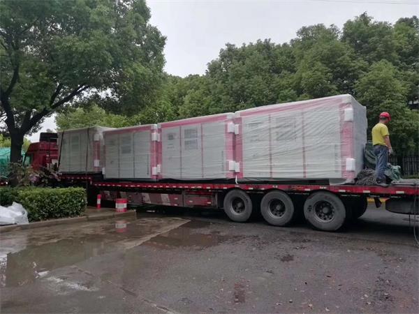 大型螺桿式空壓機 大型螺桿式空壓機